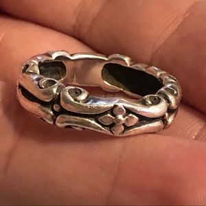 Beautiful scrolled engravable ring band Size 9